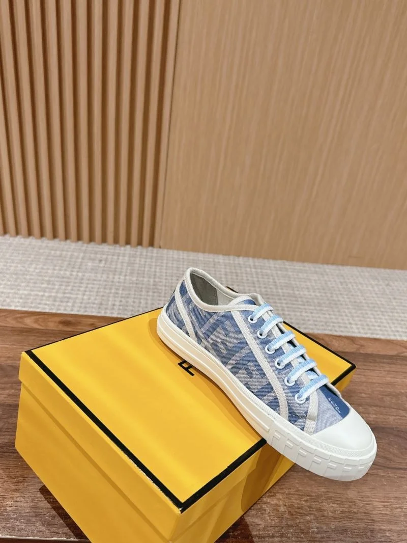 Fendi Low Shoes Sleek 23445