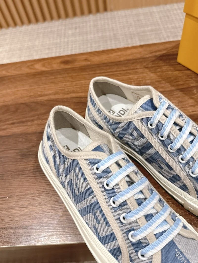 Fendi Low Shoes Sleek 23445
