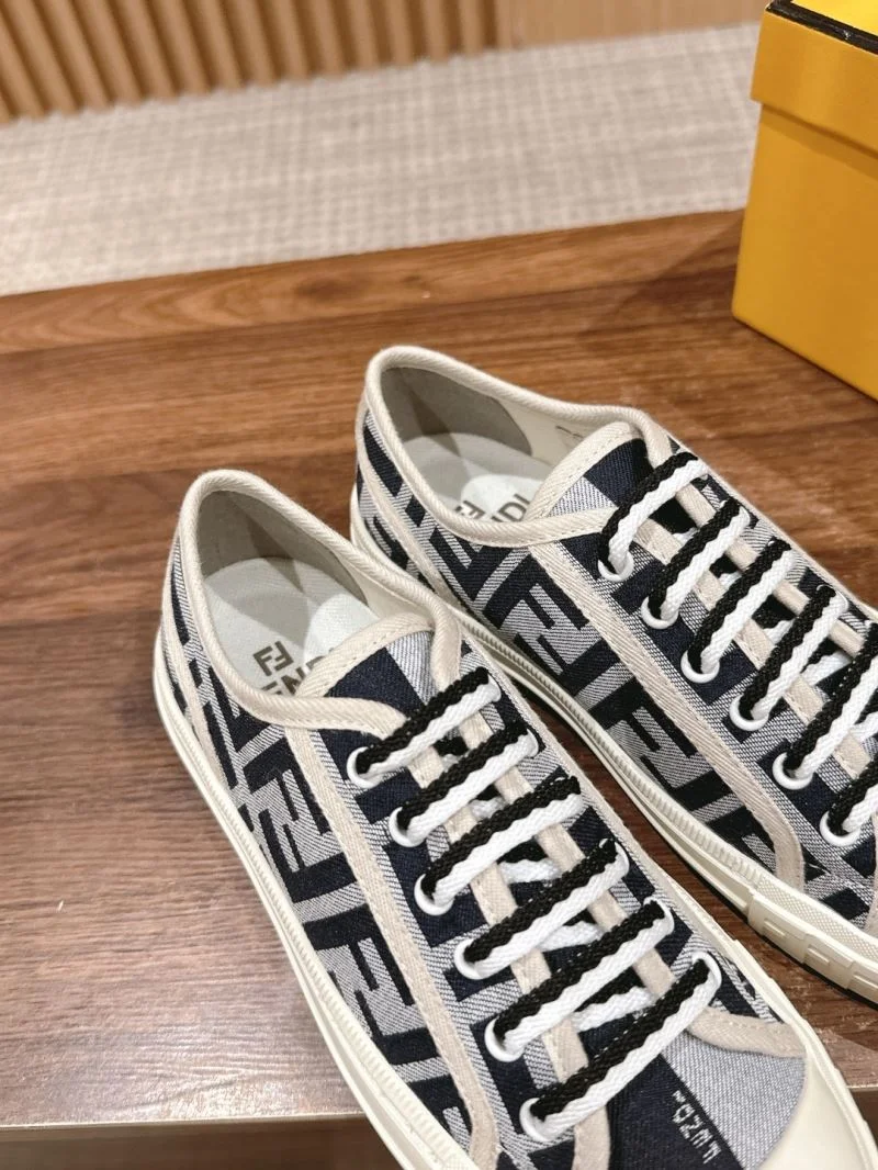 Fendi Low Shoes Breathable 23441