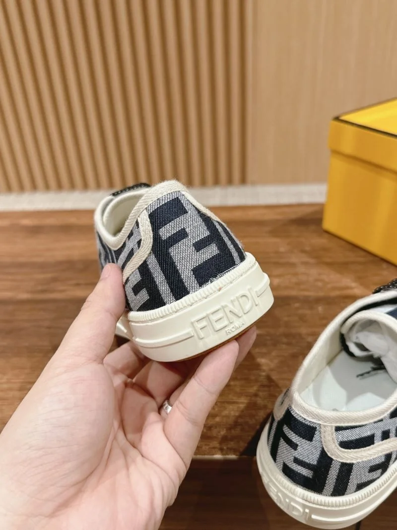 Fendi Low Shoes Breathable 23441