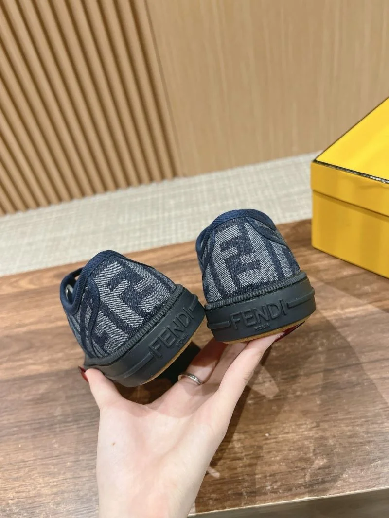 Original Fendi Low Shoes 23436