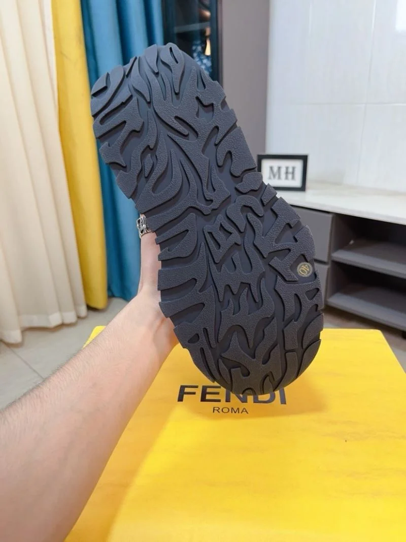 ZipUp Fendi Low Shoes 23708