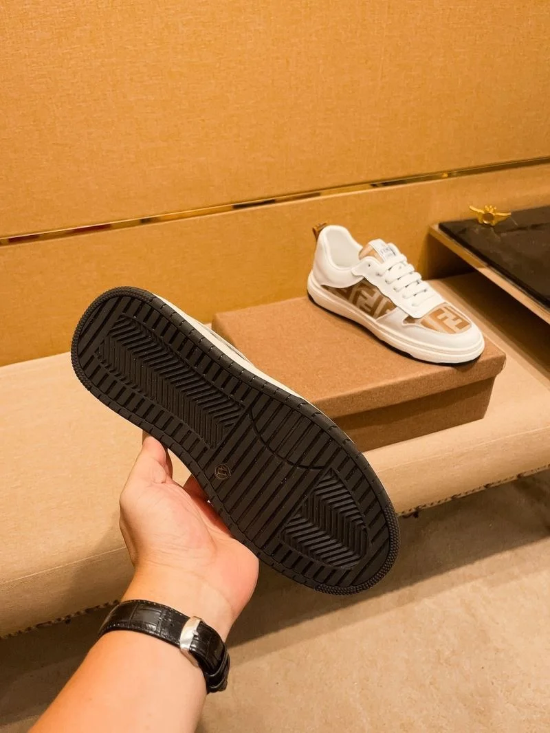 Fendi Low Shoes Versatile 23677