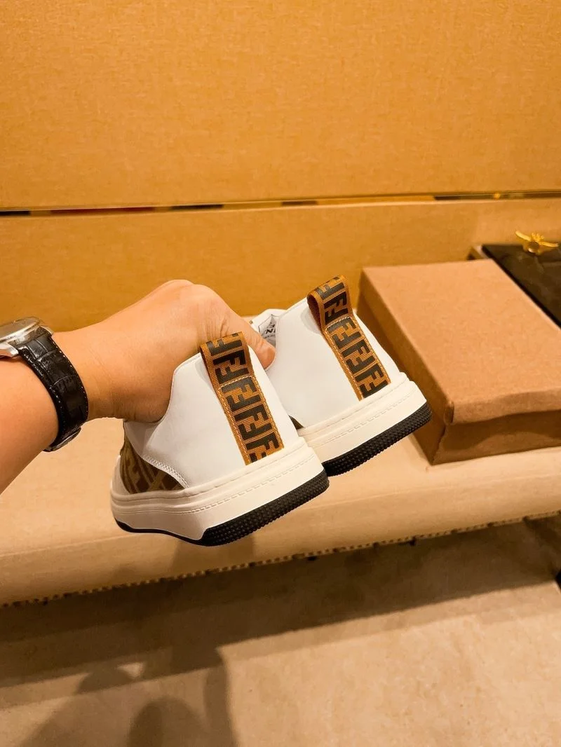 Fendi Low Shoes Versatile 23677