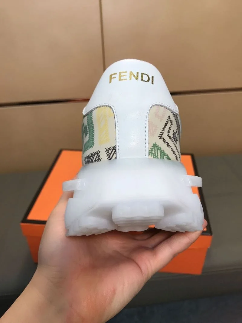 Versatile Fendi Low Shoes 23666