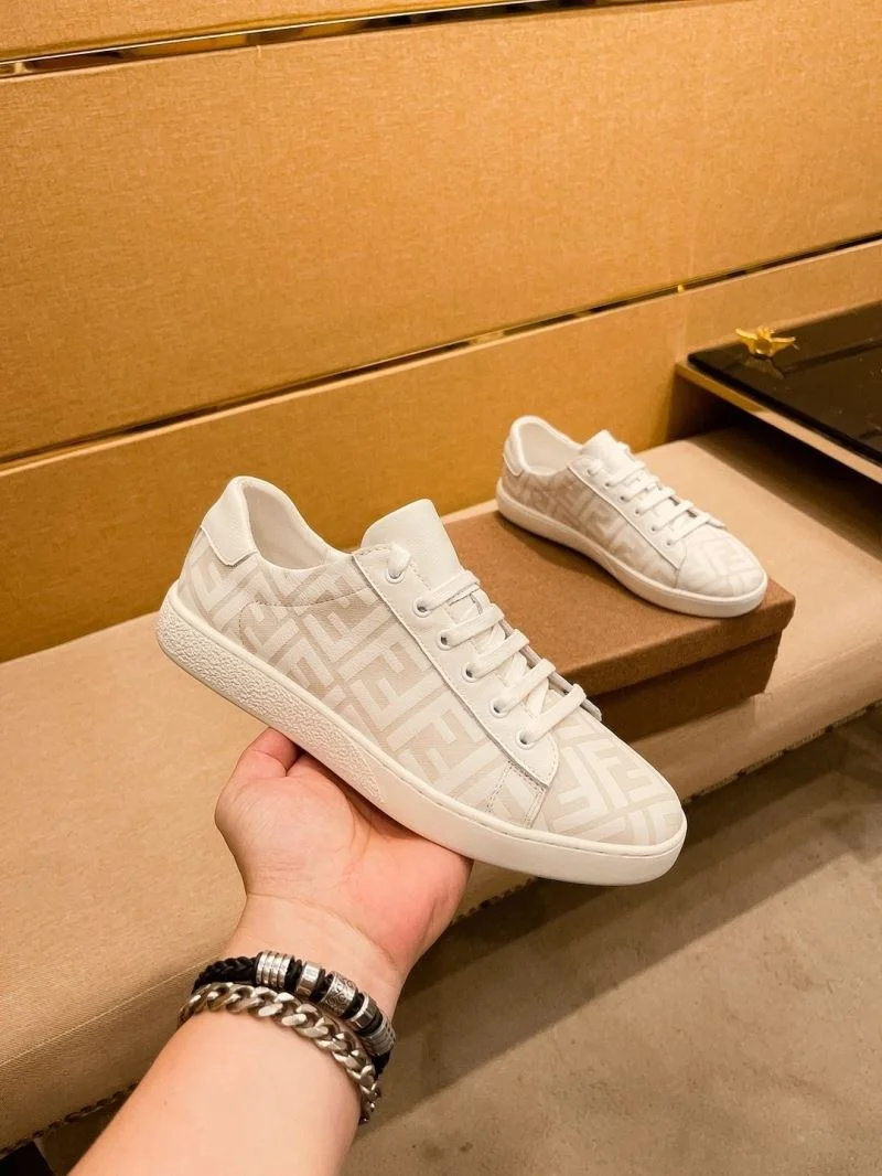 Supportive Fendi Low Shoes 23657