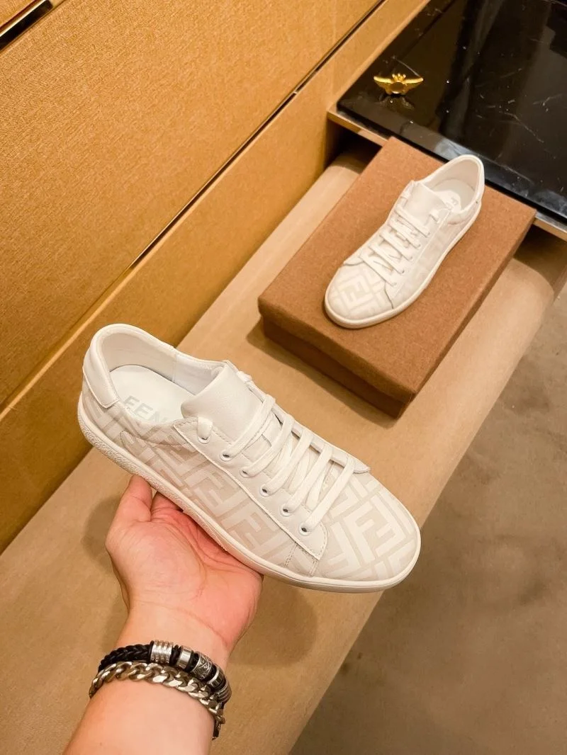 Supportive Fendi Low Shoes 23657
