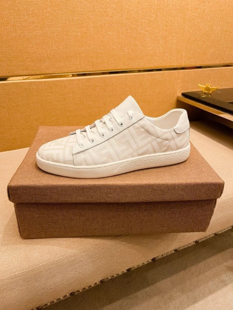 Supportive Fendi Low Shoes 23657