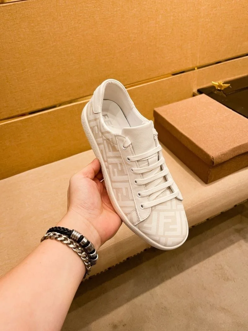 Supportive Fendi Low Shoes 23657