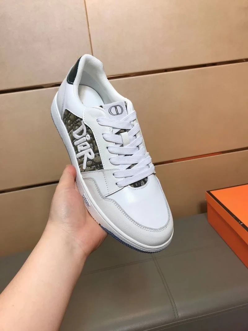 Resilient Fendi Low Shoes 23637