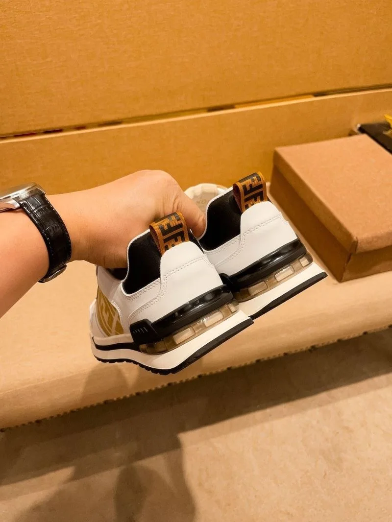 EyeCatching Fendi Low Shoes 23633