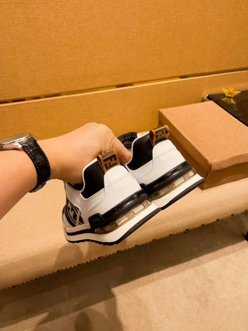 Snug Fendi Low Shoes 23621