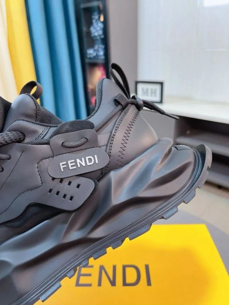 Fendi Low Shoes Lightweight 23620