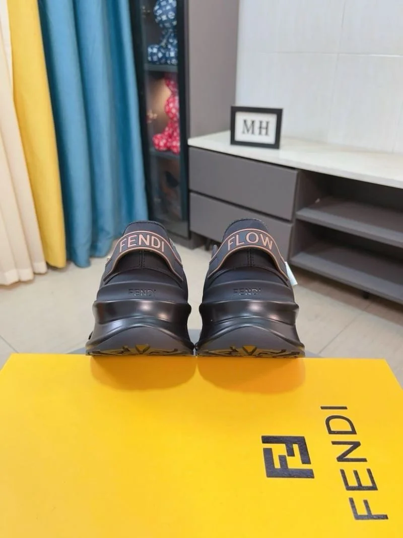 Vibrant Fendi Low Shoes 23622