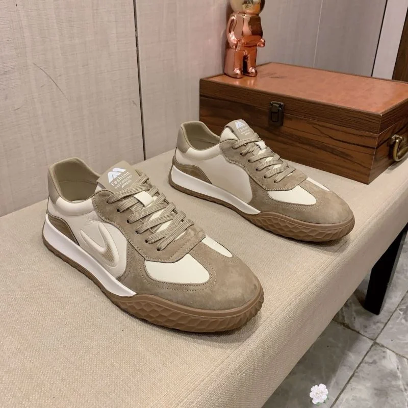 Fendi Low Shoes Elegant 23582