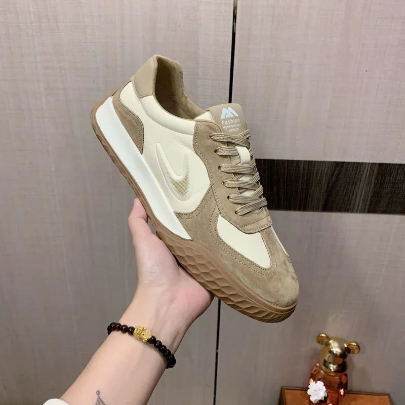Fendi Low Shoes Elegant 23582
