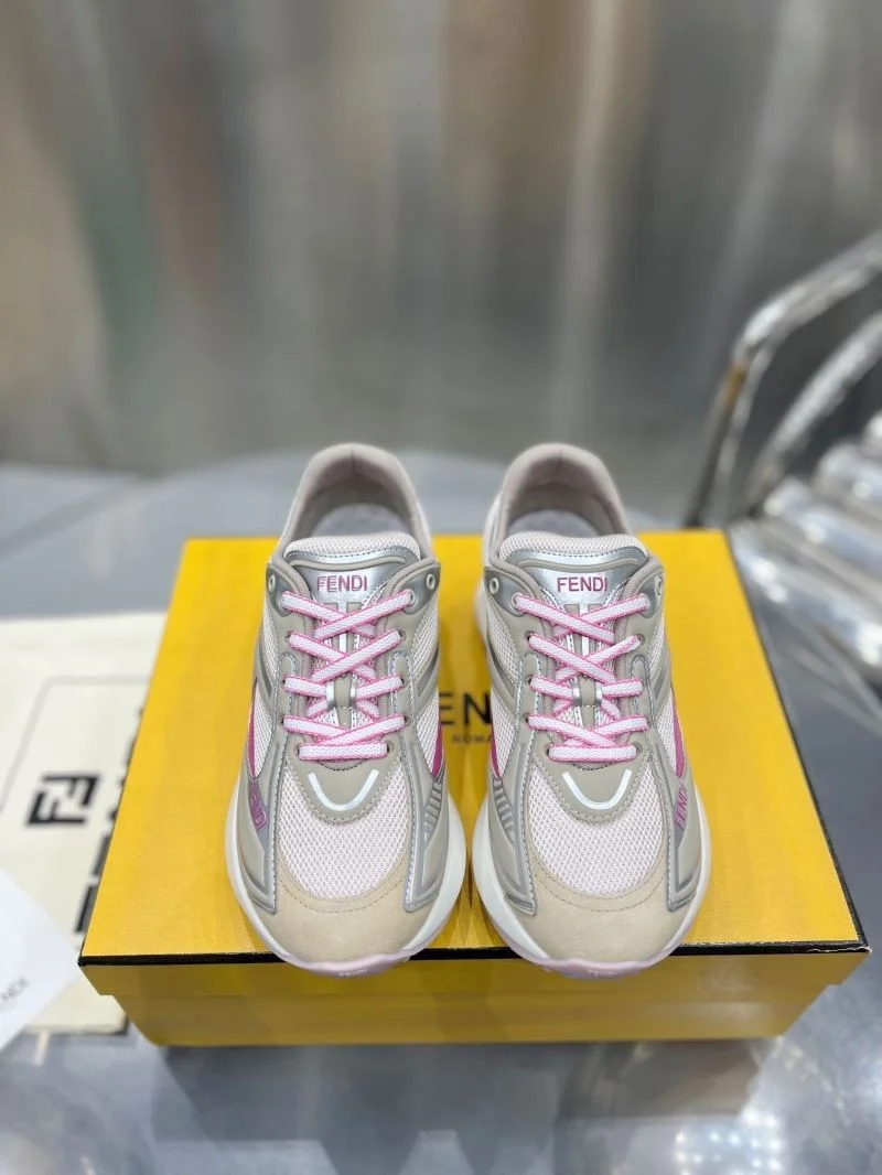 Versatile Fendi Low Shoes 23317