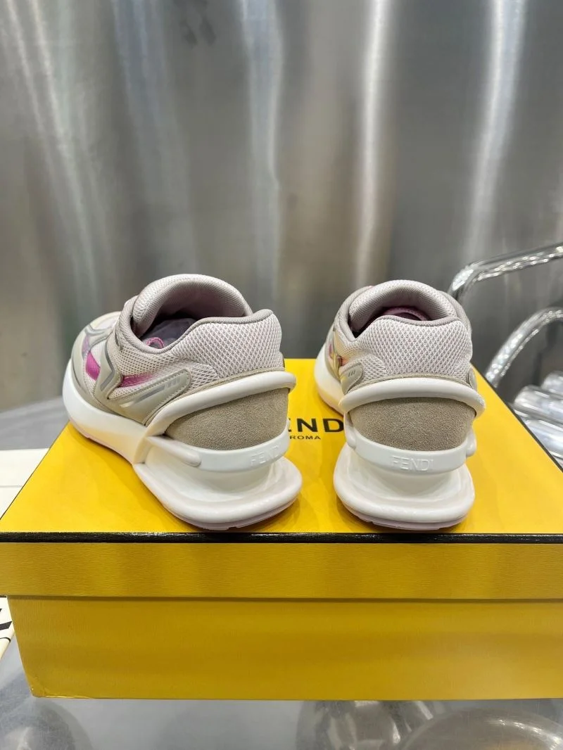 Versatile Fendi Low Shoes 23317