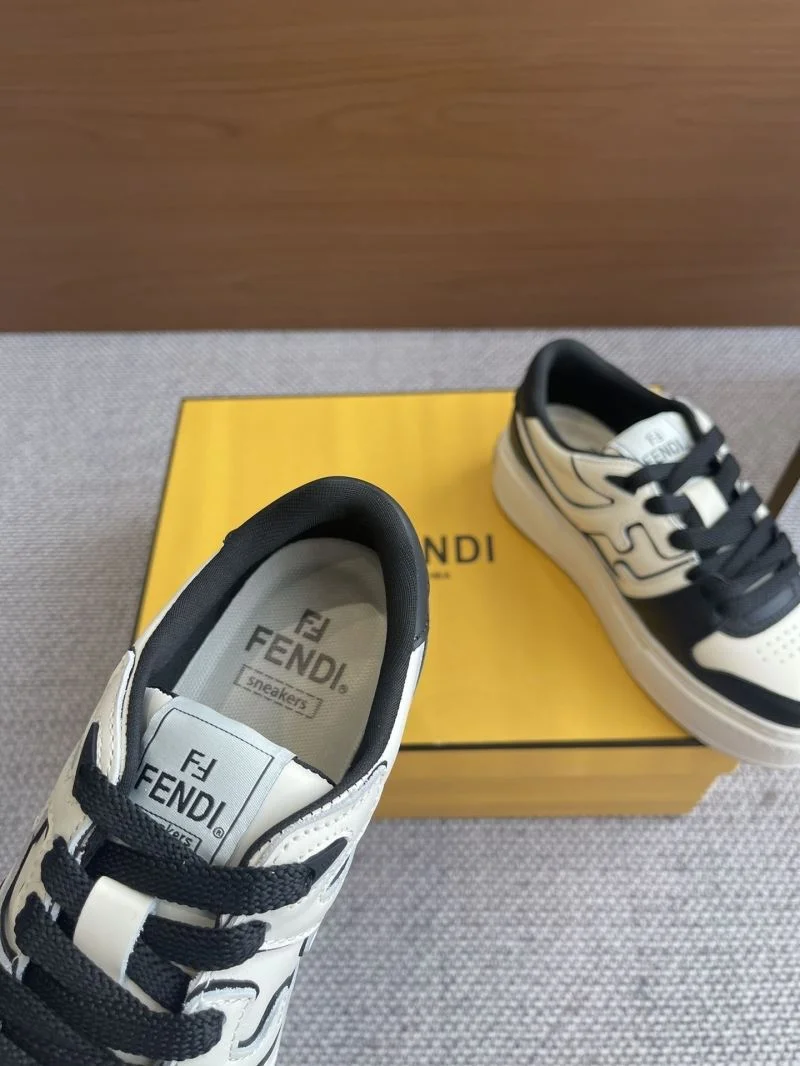 Fendi Low Shoes Vibrant 23306