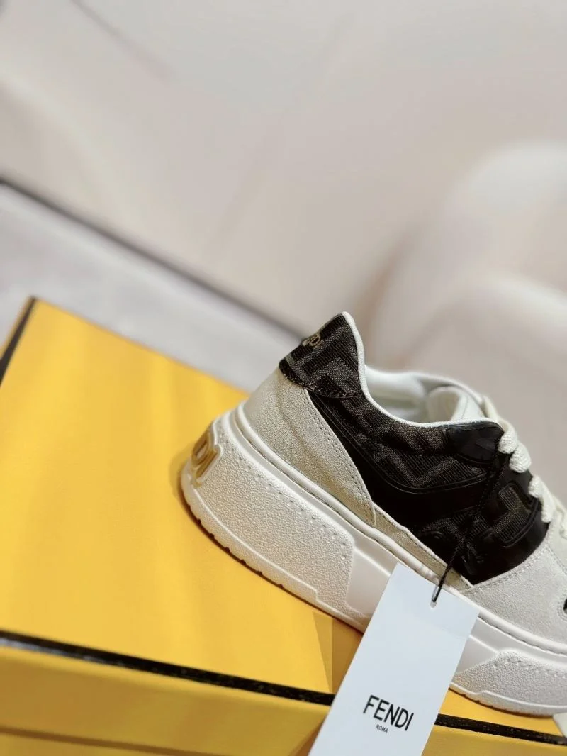Fendi Low Shoes Casual 23300