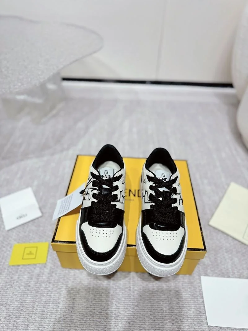 Effortless Fendi Low Shoes 23299