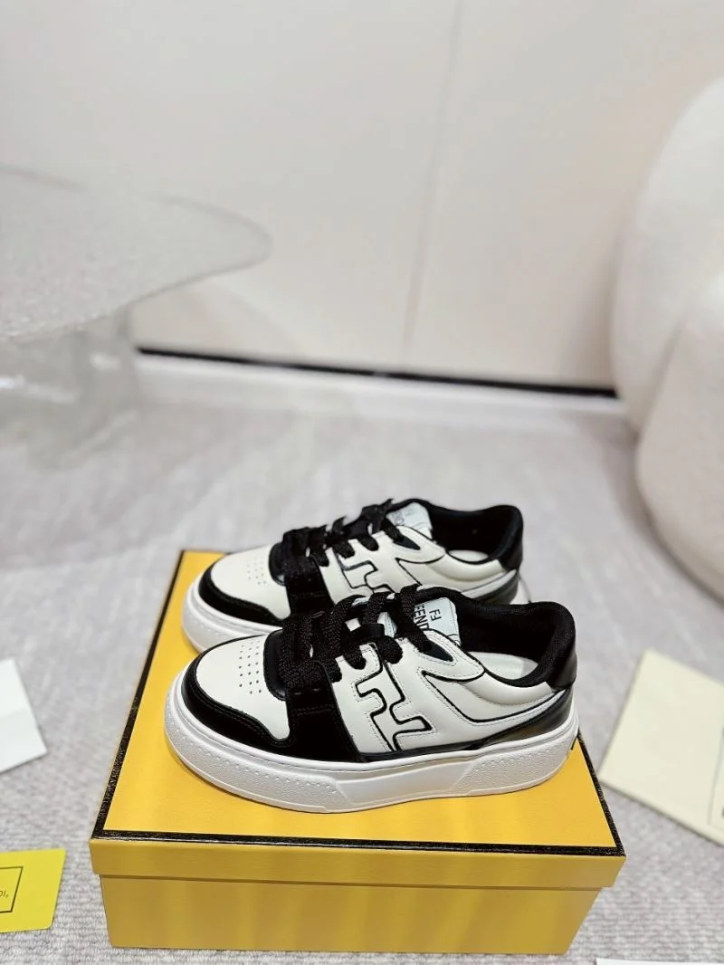 Effortless Fendi Low Shoes 23299