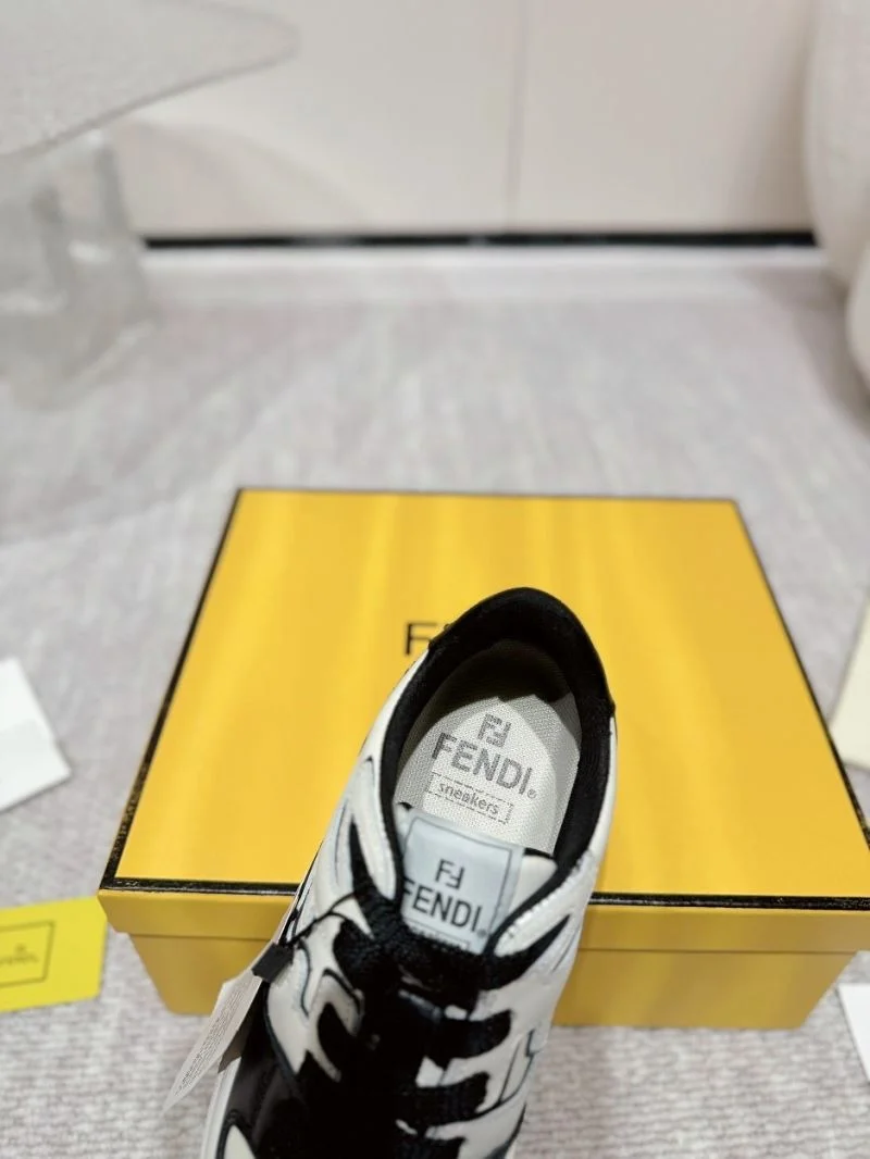 Effortless Fendi Low Shoes 23299
