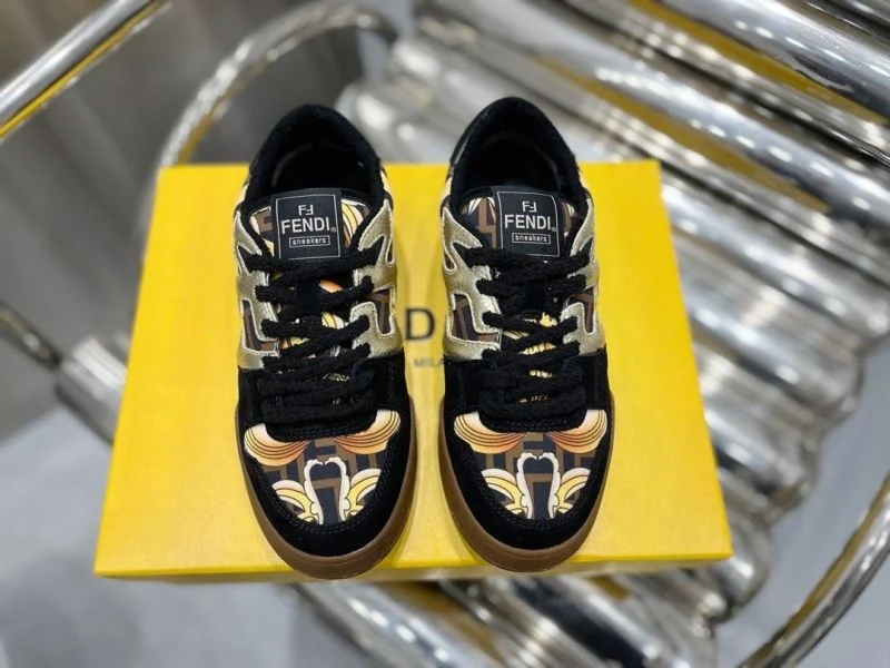 Elegant Fendi Low Shoes 23292