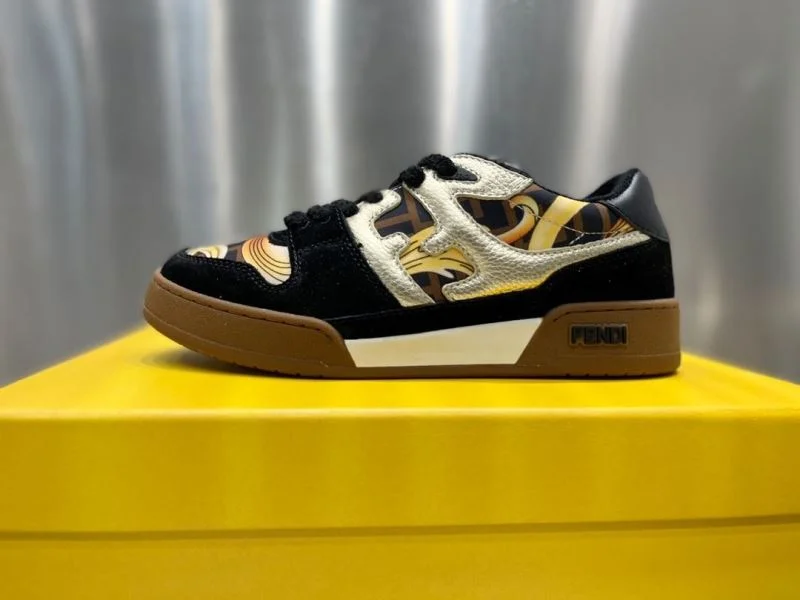Elegant Fendi Low Shoes 23292