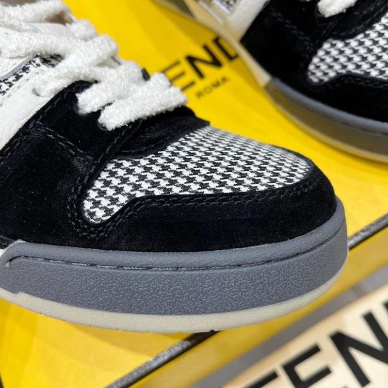 Fendi Low Shoes MultiPurpose 23303