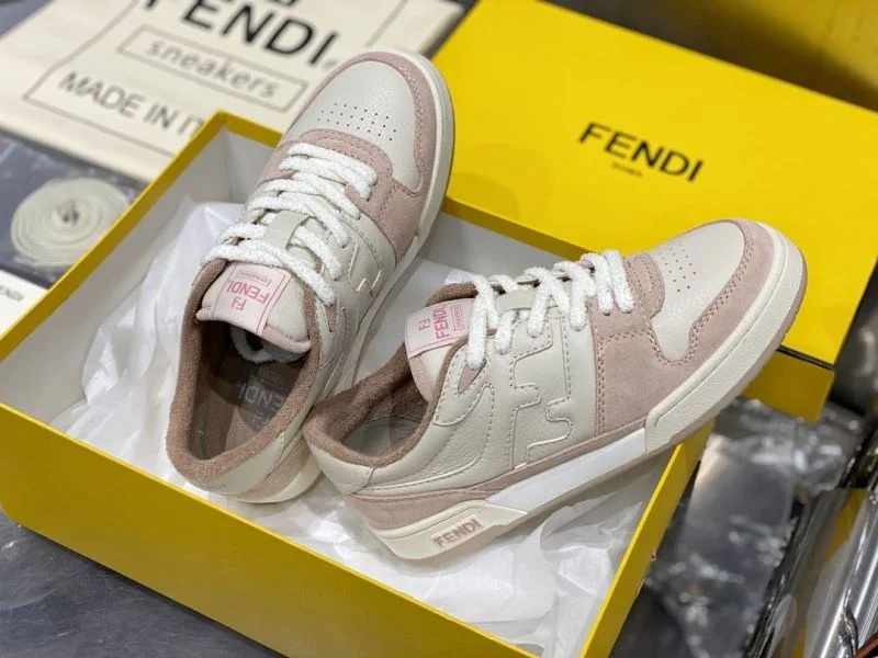 Compact Fendi Low Shoes 23285