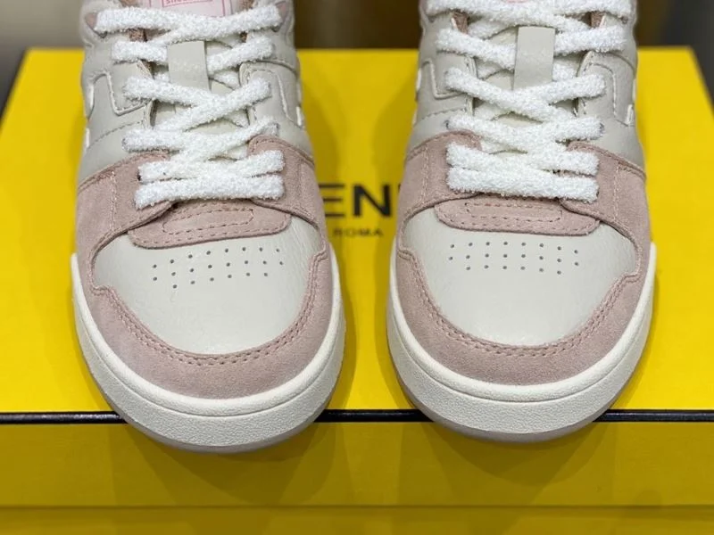 Compact Fendi Low Shoes 23285
