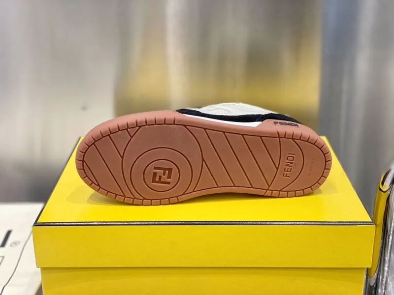 Fendi Low Shoes Durable 23283