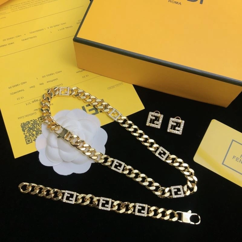 Flexible Fendi Necklaces 212204