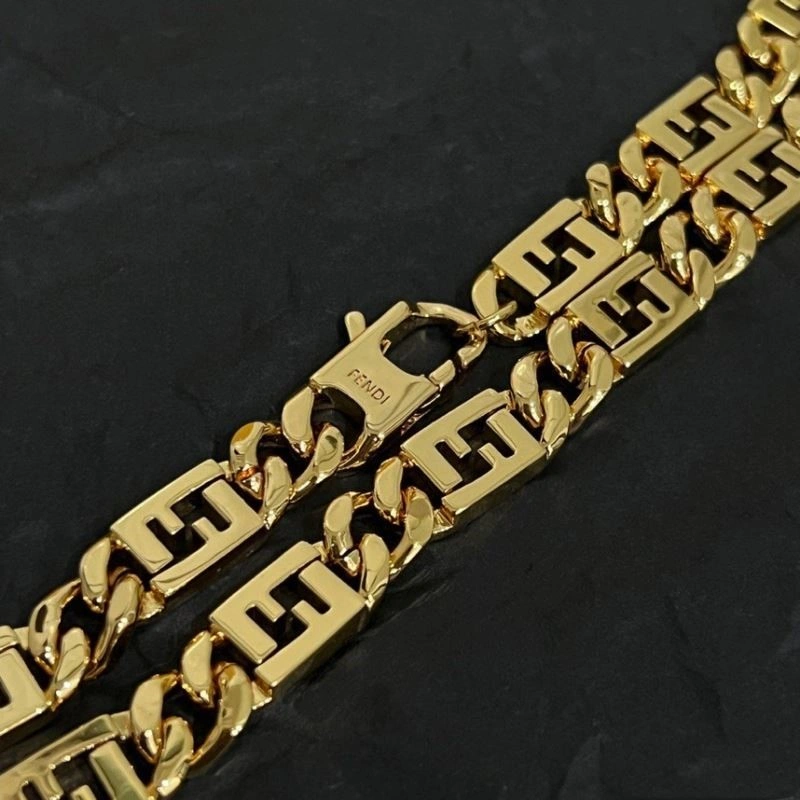 Fendi Necklaces Affordable 209882