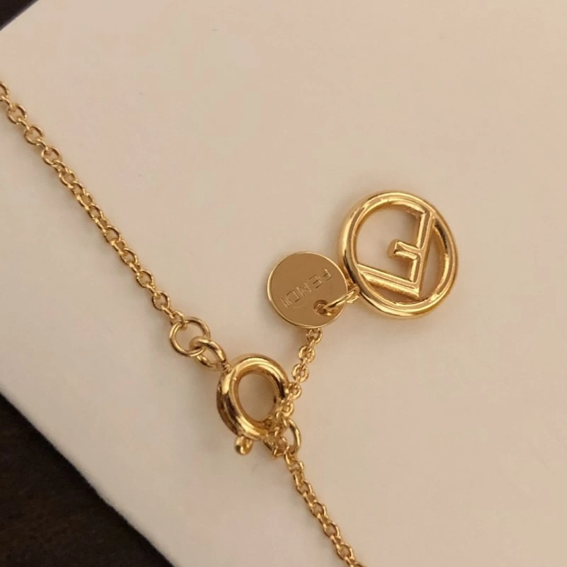 Premium Fendi Necklaces 208758