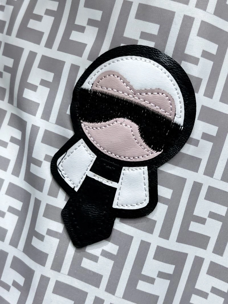 Breathable Fendi Outwear 122926