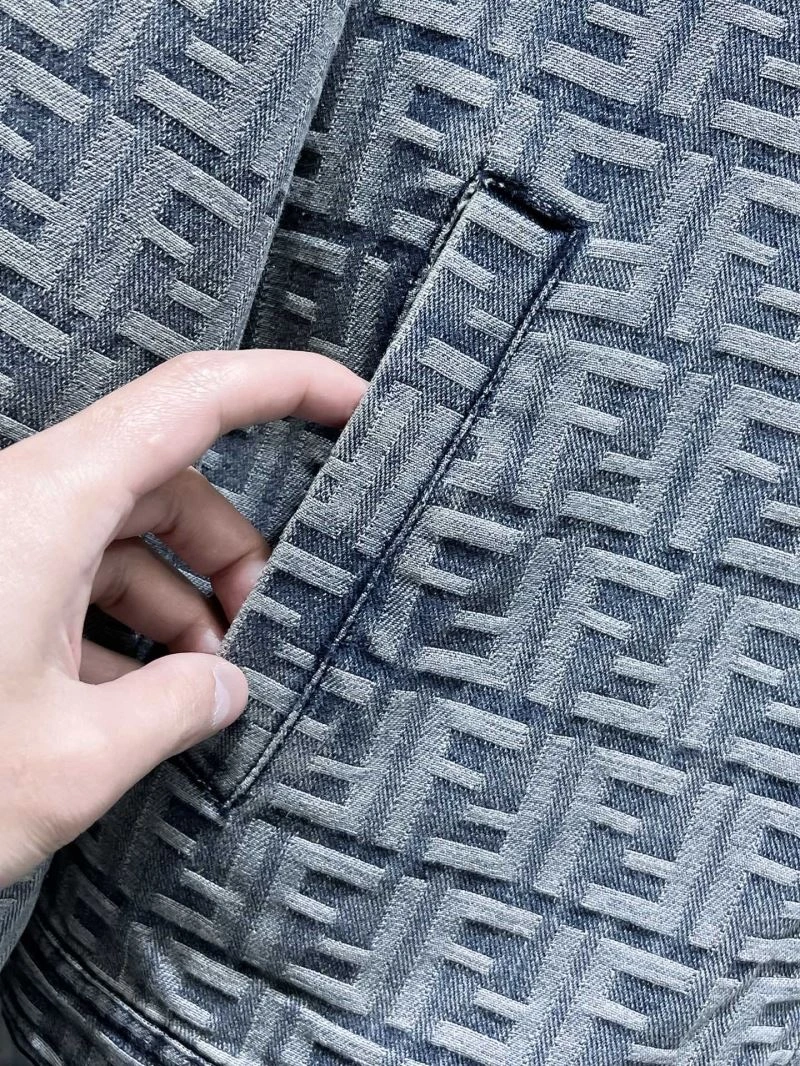 Fendi Outwear Classic 122925
