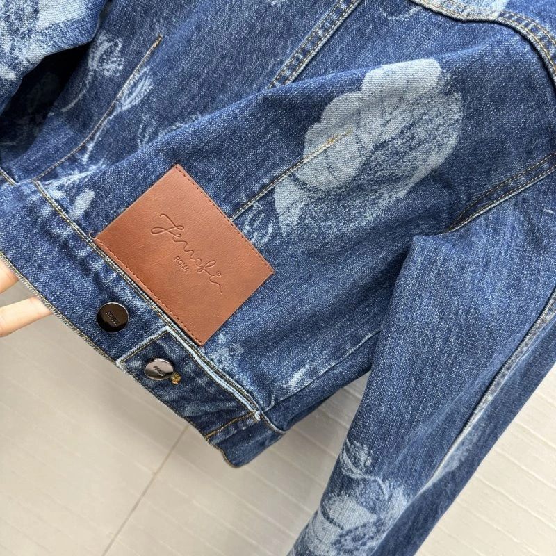 Sleek Fendi Outwear 120778