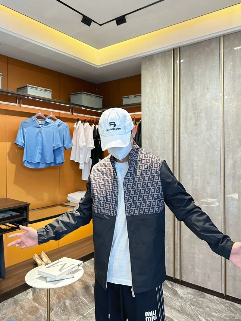 Fendi Outwear Sustainable 121562