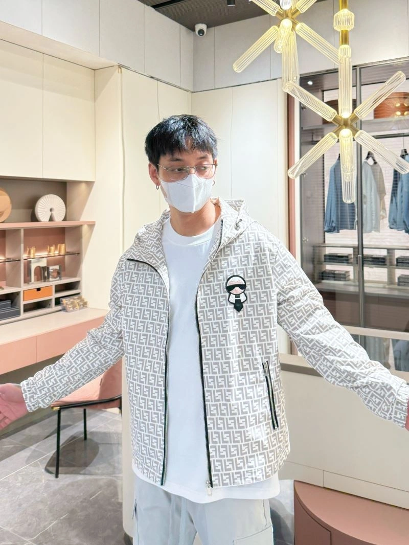 Fendi Outwear Minimalist 121561