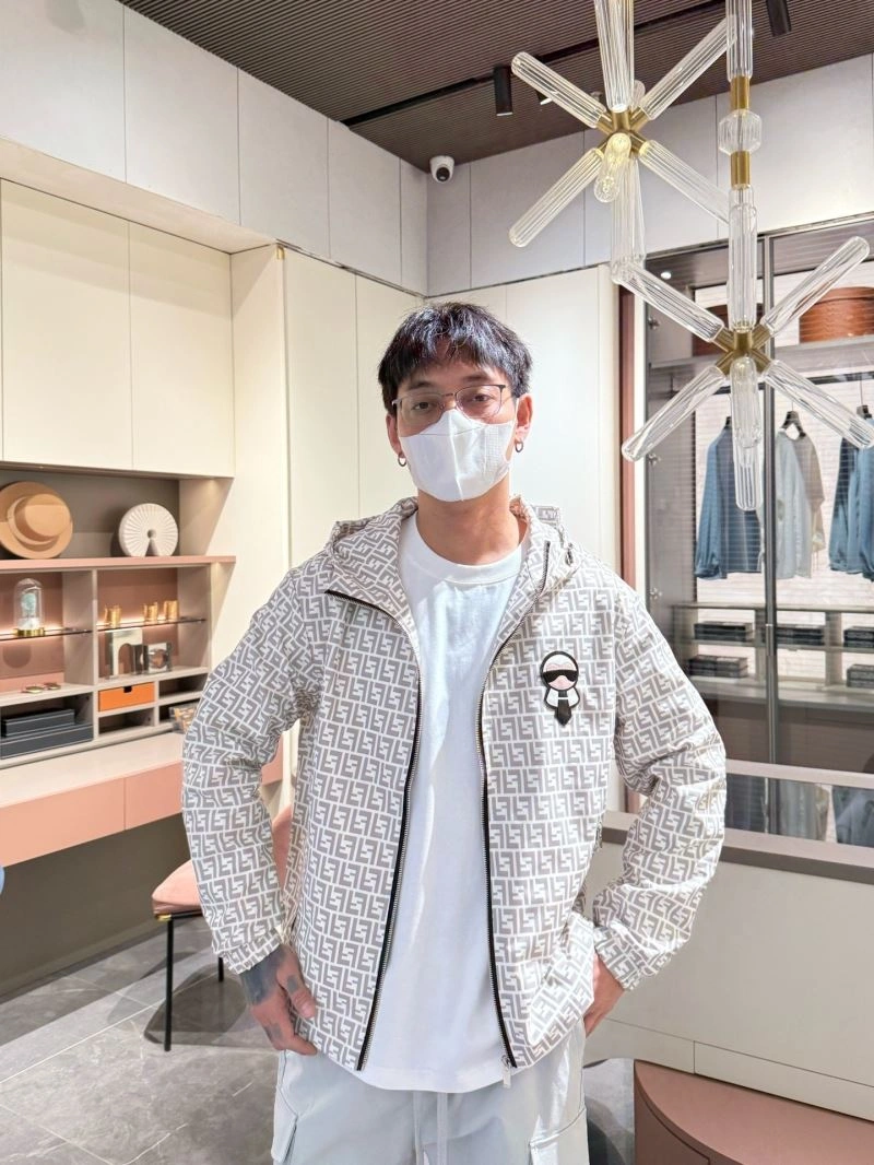 Fendi Outwear Minimalist 121561