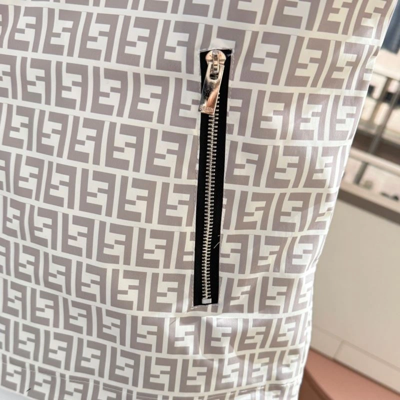 Fendi Outwear Minimalist 121561