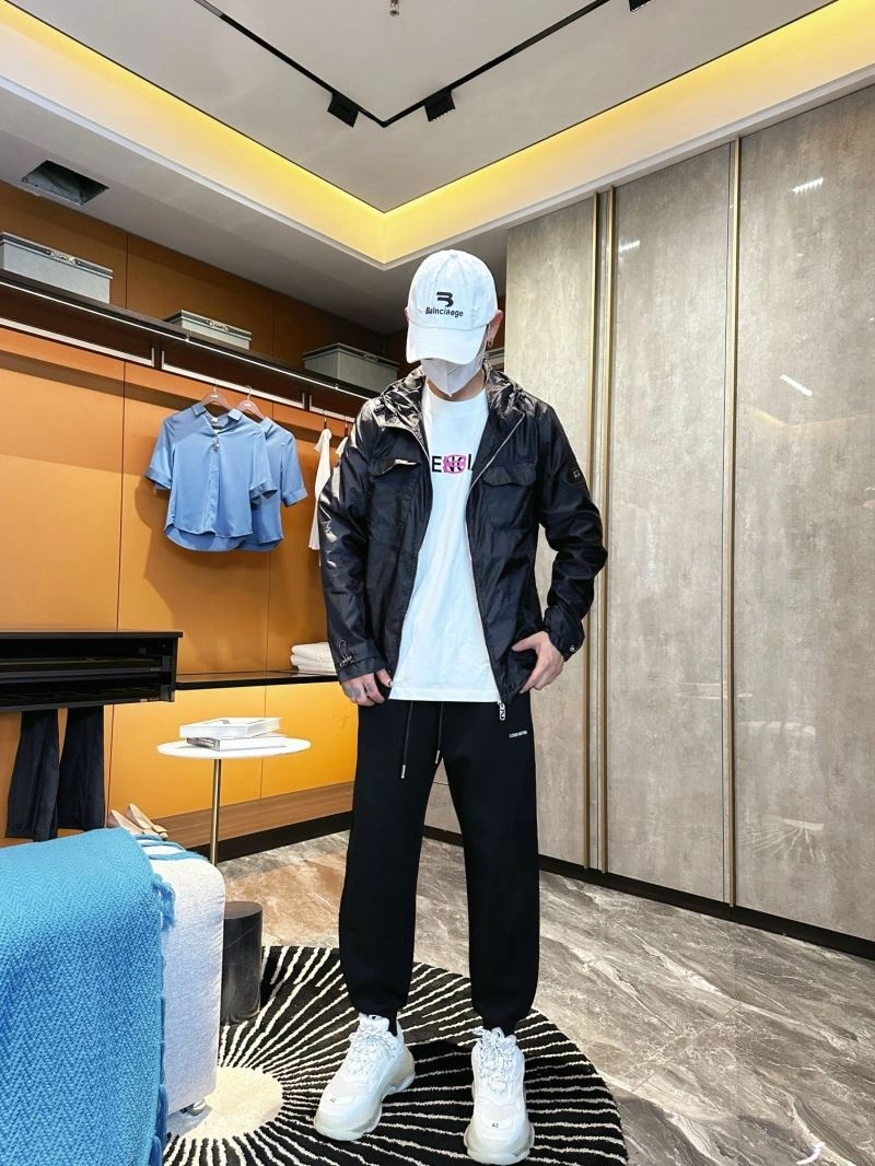 Fendi Outwear Sustainable 121559