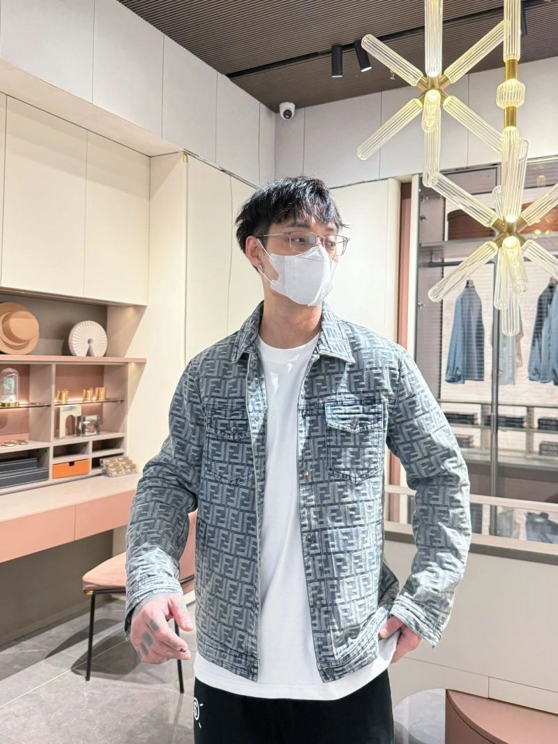 Fendi Outwear FashionForward 121557