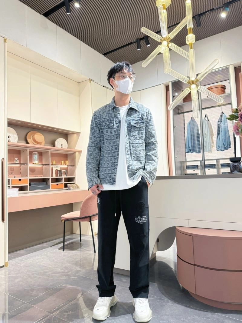 Fendi Outwear FashionForward 121557