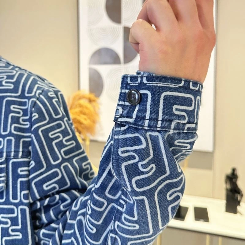 Fendi Outwear Fashionable 121553
