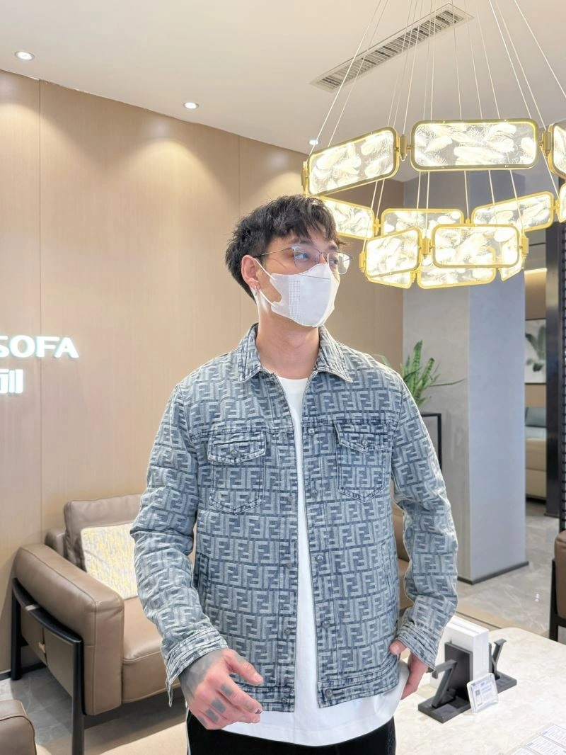 ZipUp Fendi Outwear 121540