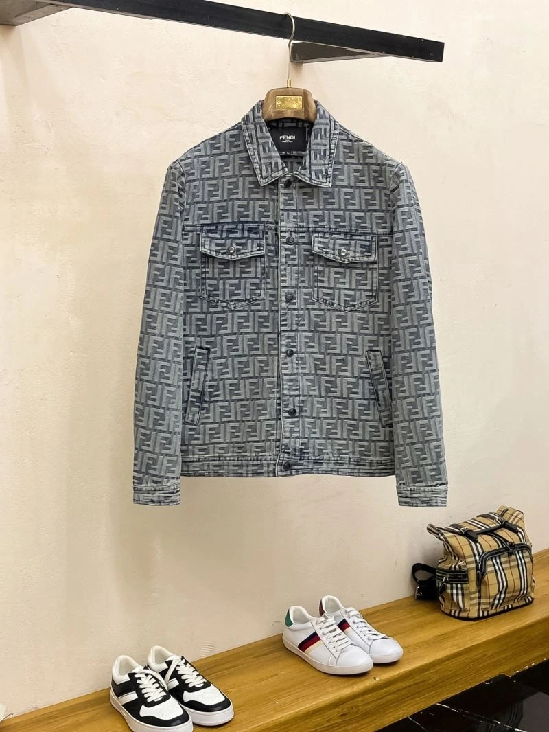 Breathable Fendi Outwear 121539