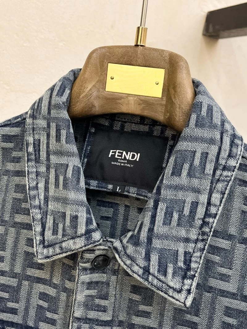 Breathable Fendi Outwear 121539